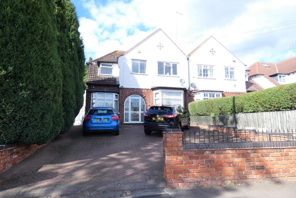 College Road, Kingstanding, Birmingham 3 bed semidetached house £285,000