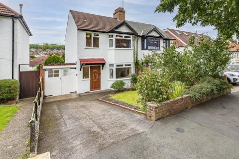 98 Westleigh Avenue, Coulsdon, CR5 3AB
