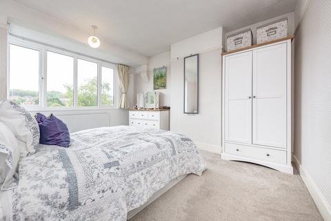 98 Westleigh Avenue, Coulsdon, CR5 3AB