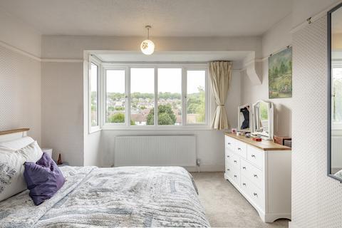 98 Westleigh Avenue, Coulsdon, CR5 3AB