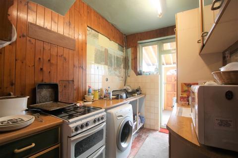 106 Manor Way, Mitcham, CR4 1EF