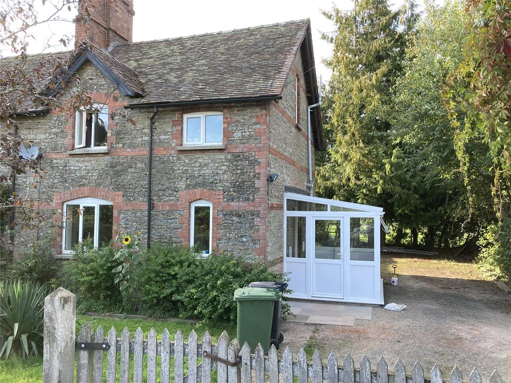 Aymestrey, Wigmore, Herefordshire 3 bed property £1,400 pcm (£323 pw)