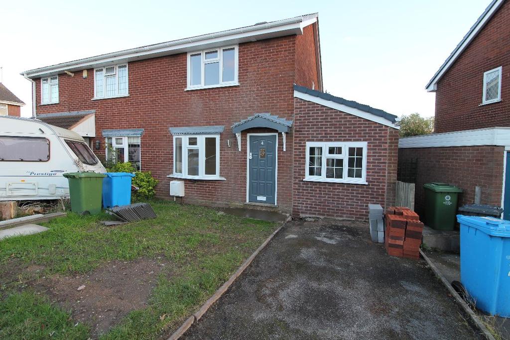 Huddlestone Close, Featherstone, Wolverhampton 3 bed semidetached