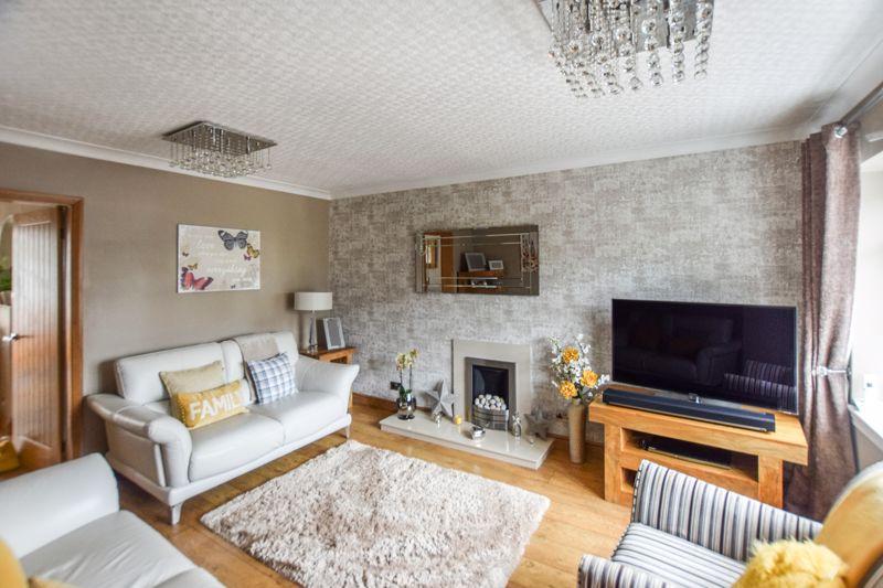 Hill View, Widnes 3 bed semidetached house £250,000