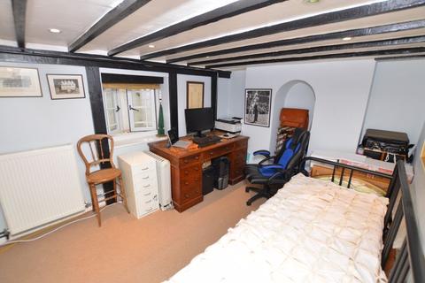 76 Brighton Road, Godalming, GU7 1NX