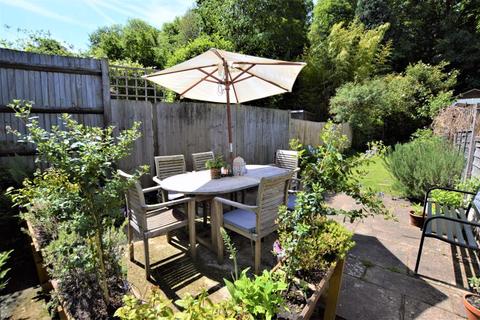 76 Brighton Road, Godalming, GU7 1NX