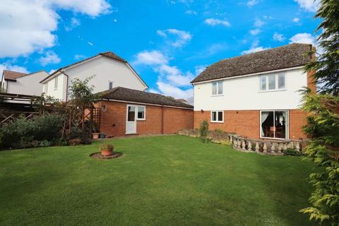 8 Yew Tree Close, Silsoe, Bedford, MK45 4EQ