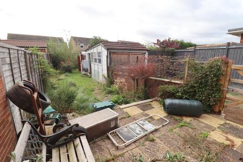 15 Eastfield Close, Luton, LU2 8DY