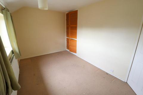 15 Eastfield Close, Luton, LU2 8DY