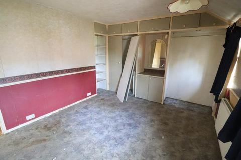 15 Eastfield Close, Luton, LU2 8DY