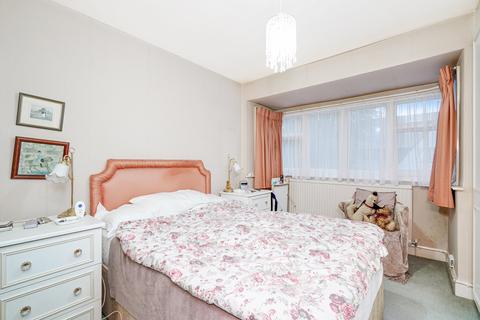 7 Park Drive, London, W3 8ND