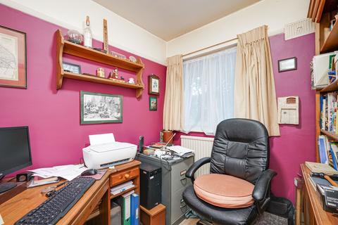 7 Park Drive, London, W3 8ND