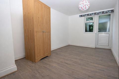 Whittington Road, Bounds Green N22