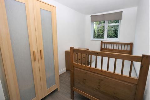 2 bedroom flat to rent, Whittington Road, Bounds Green N22
