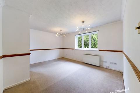 2 bedroom apartment for sale - Dormer Close, Aylesbury