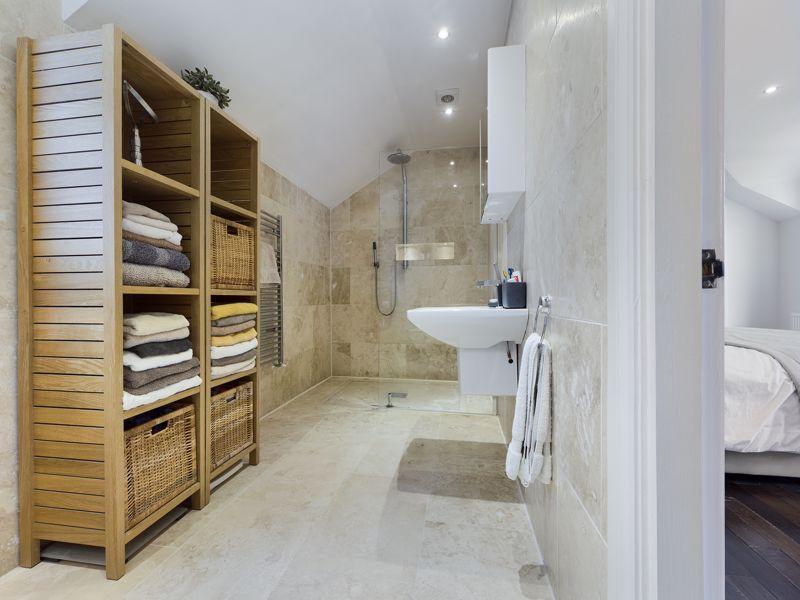 Master bedroom -...