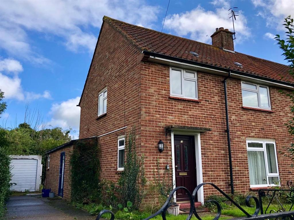 Springfield Road, Edenbridge 3 bed semidetached house £400,000