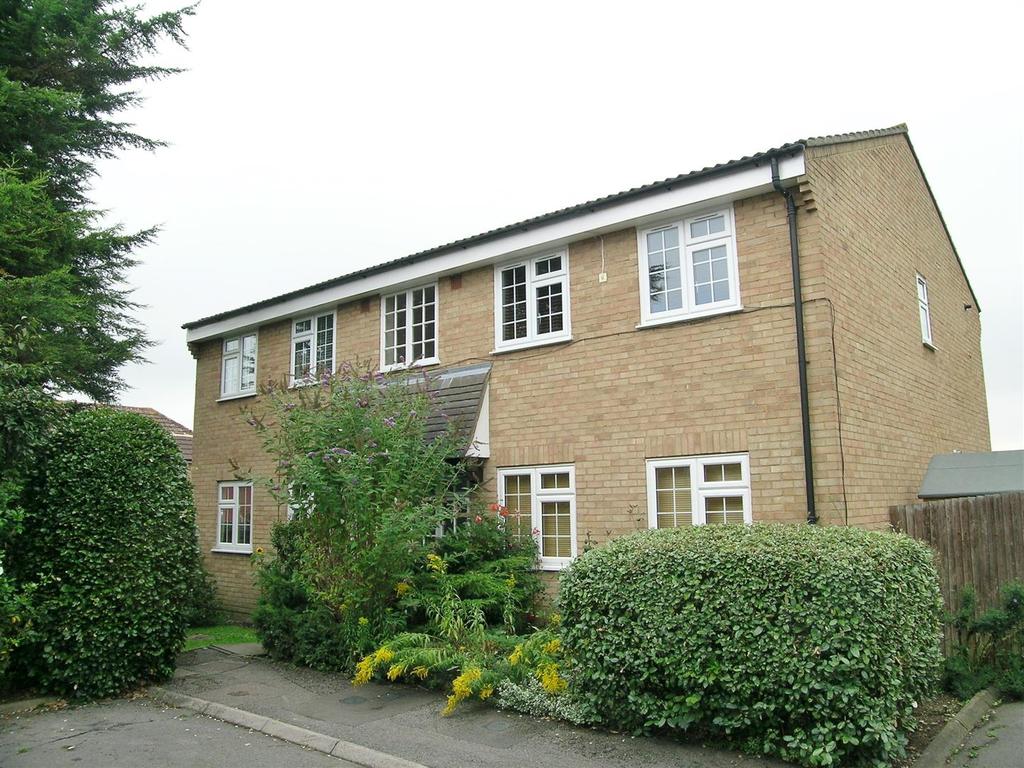 Minstrel Gardens, Surbiton 1 bed flat £1,095 pcm (£253 pw)