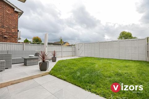 14 Lords Lane, Studley, B80 7QW