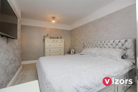 14 Lords Lane, Studley, B80 7QW