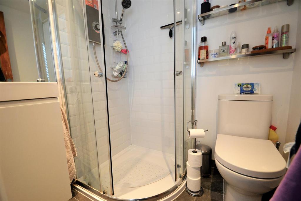 Ensuite shower room