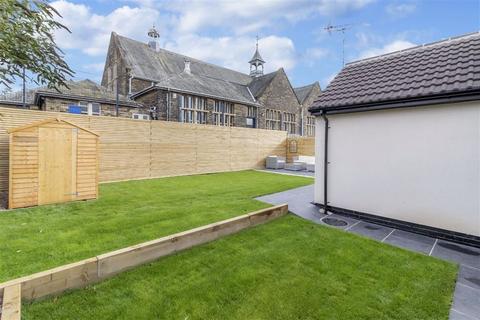 8 Avenue Close, Harrogate, HG2 7LJ
