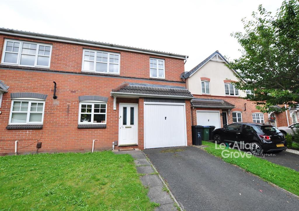 Wrights Lane, Cradley Heath 3 bed semidetached house £200,000