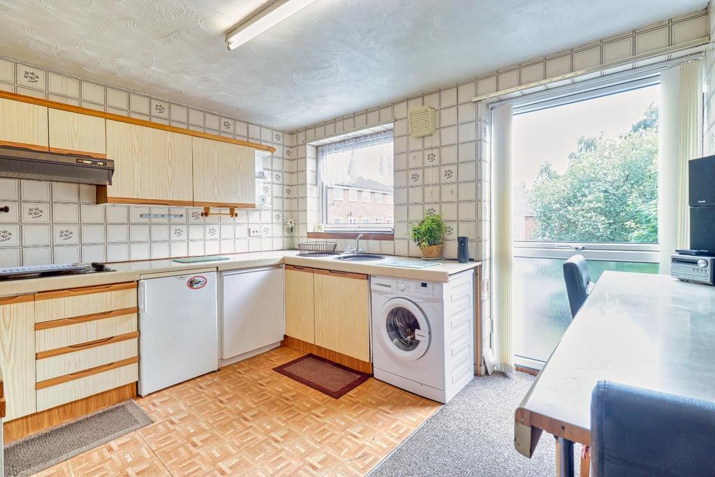 Dining kitchen