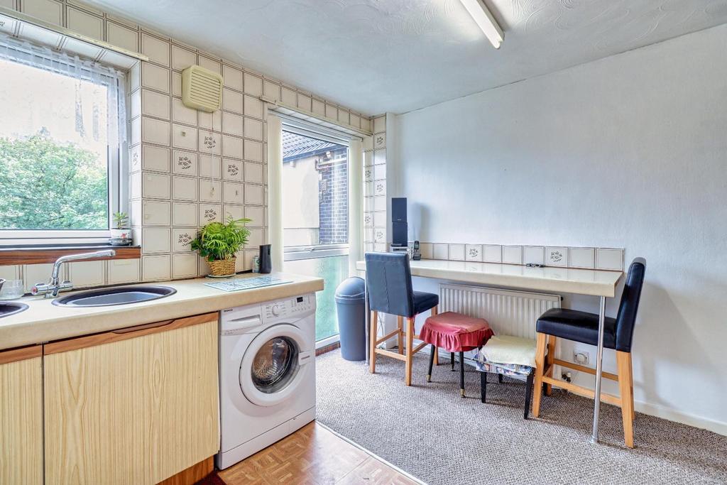 Dining kitchen