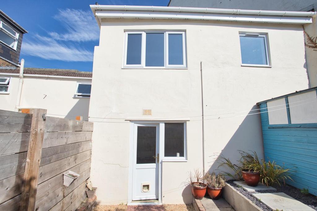 Black Bull Road, Folkestone 2 bed terraced house £150,000