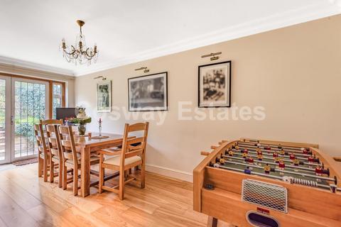 62 Wise Lane, London, NW7 2RG