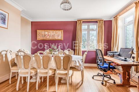 62 Wise Lane, London, NW7 2RG