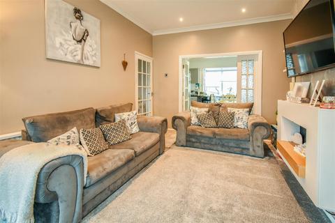 9 Avondale Avenue, Blackburn, BB1 3NA