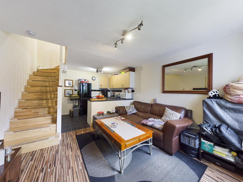St. Nicholas Court, Basingstoke 1 bed house £185,000