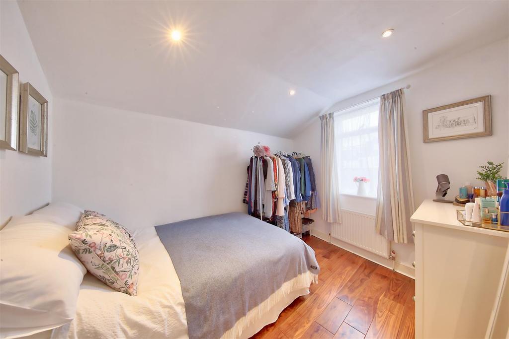 14 winfrith road image3 16037 4.jpg