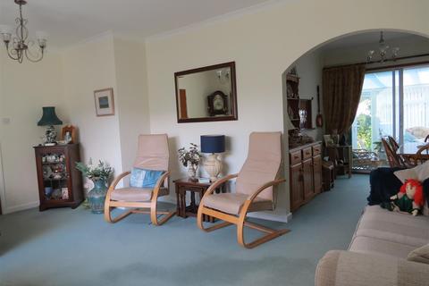 6 Edinburgh Close, Carlyon Bay, St Austell, PL25 3PN