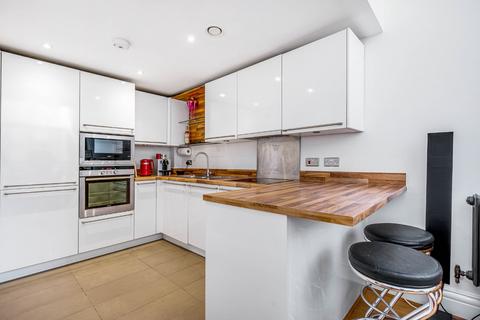 3 bedroom flat for sale - Battersea Park Road, London, SW11
