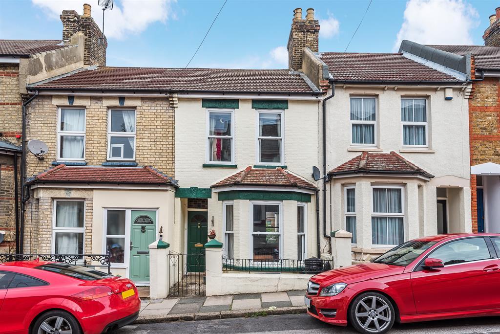 Cecil Road, Rochester 2 bed terraced house £250,000