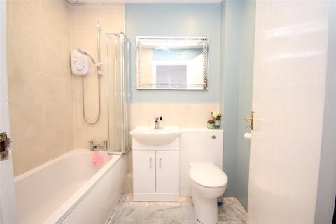 29 Hereward Green, Loughton, IG10 2HE