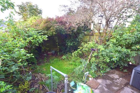 136 Buckland Way, Worcester Park, KT4 8NP