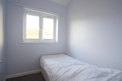 136 Buckland Way, Worcester Park, KT4 8NP