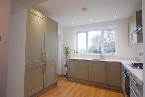 136 Buckland Way, Worcester Park, KT4 8NP