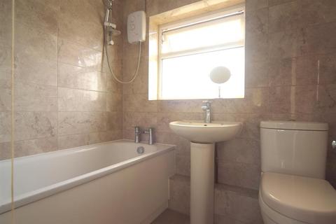 136 Buckland Way, Worcester Park, KT4 8NP