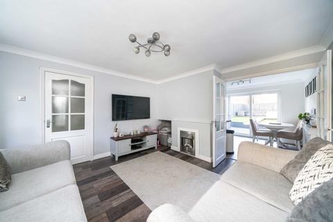 2 Grassy Close, Hemel Hempstead, HP1 3QR