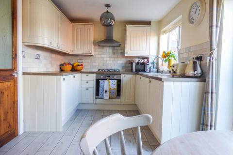 24 Calder Walk, Sunniside, Newcastle Upon Tyne, NE16 5XS