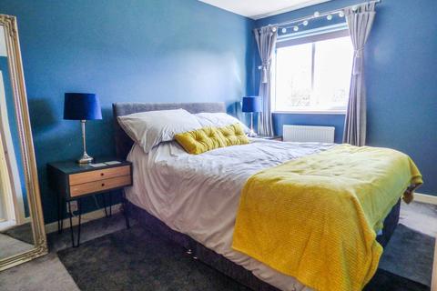 24 Calder Walk, Sunniside, Newcastle Upon Tyne, NE16 5XS