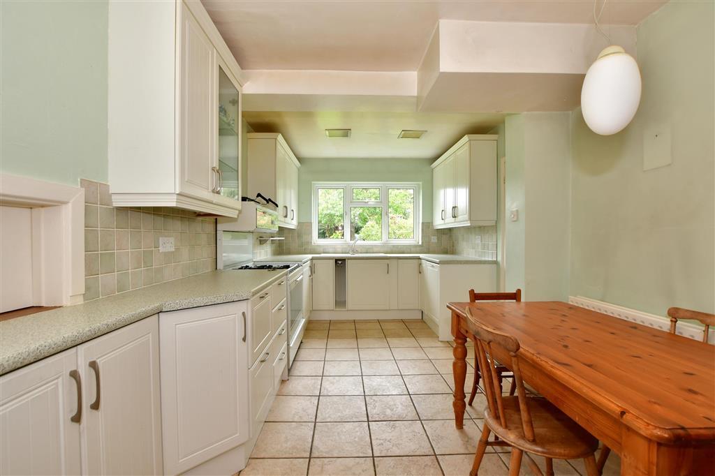 Kitchen/ Breakfast Room