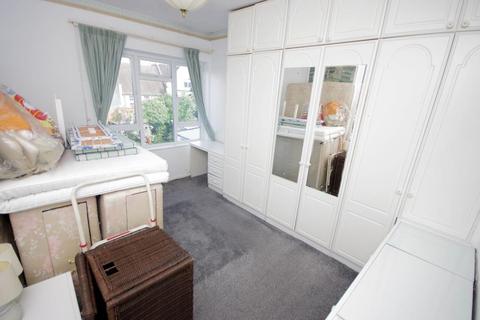 12 Brownlow Road, London, N3 1NA