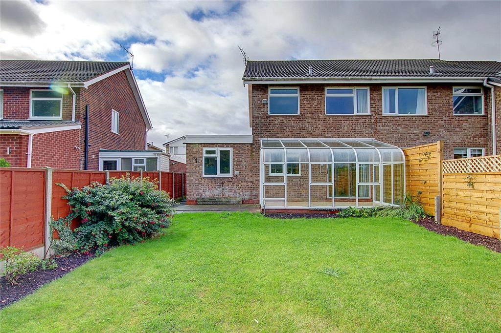 Wensleydale, Droitwich, WR9 3 bed semidetached house £230,000