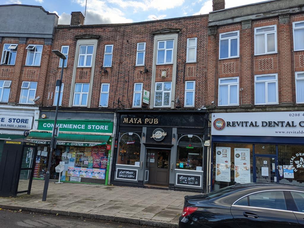 FREEHOLD TITLE FOR SALE   Pub circa £1700 Sq Ft